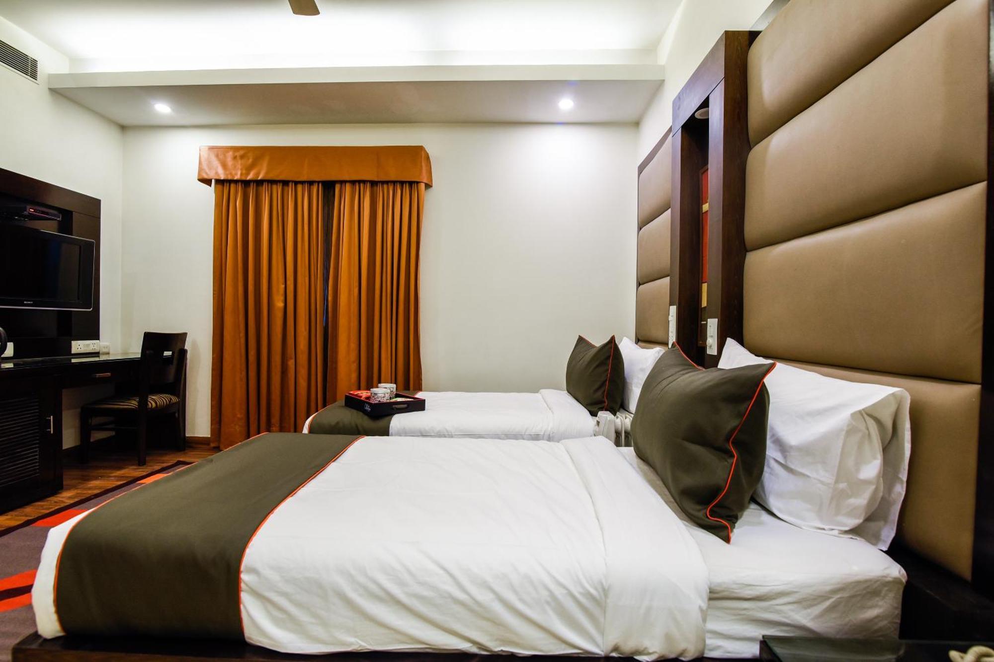 Hotel O Venkata Sai Sadan Mathrusree Nagar Kondapur  Eksteriør bilde