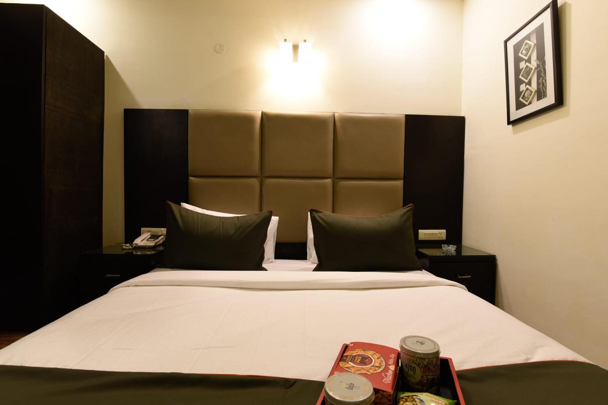 Hotel O Venkata Sai Sadan Mathrusree Nagar Kondapur  Eksteriør bilde